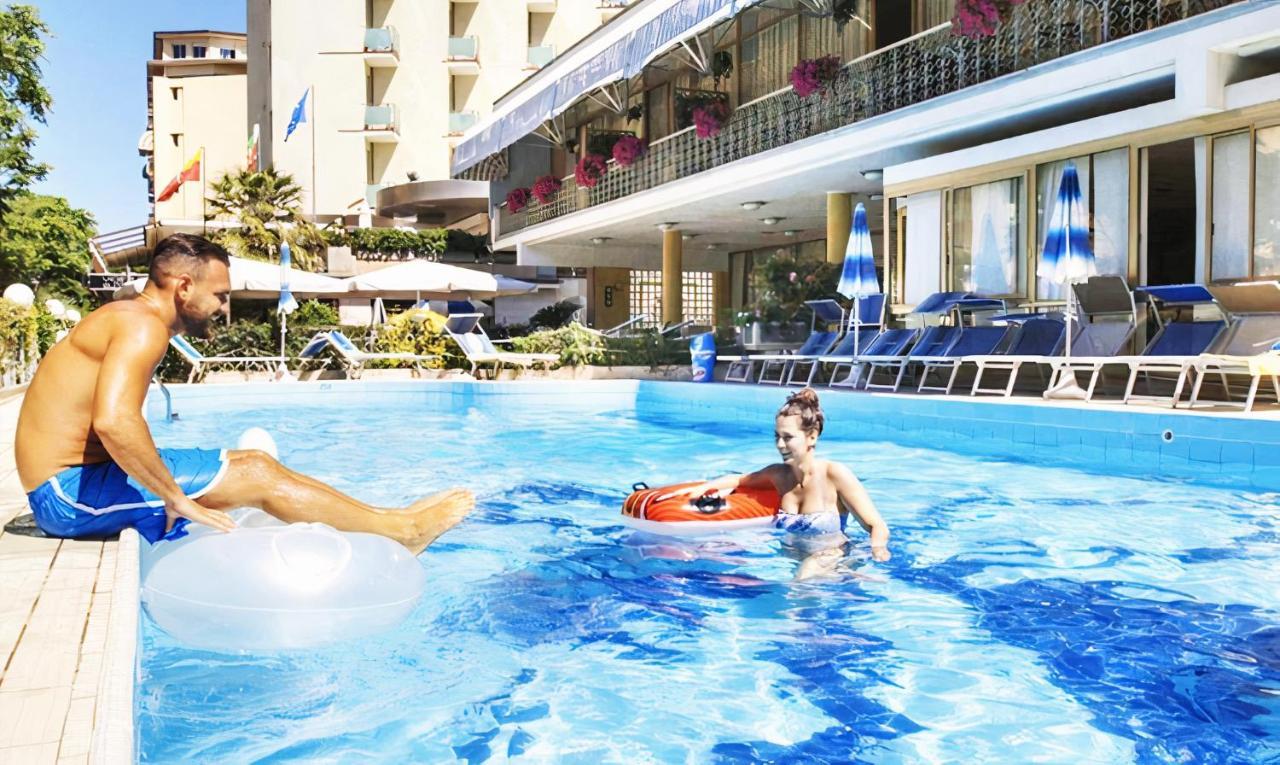 Hotel Royal-Spiaggia Gatteo a Mare Exterior photo